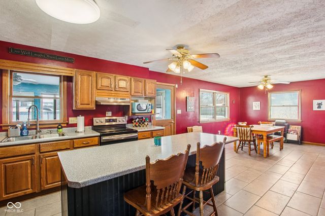 122 Prairie Parkway, Brownsburg, IN 46112