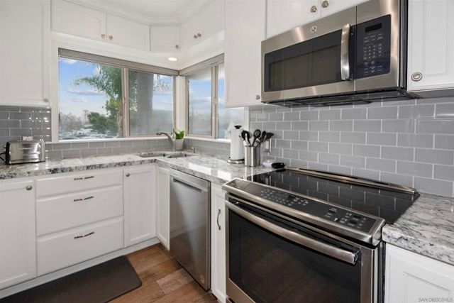 1052 Isabella Avenue E, Coronado, CA 92118