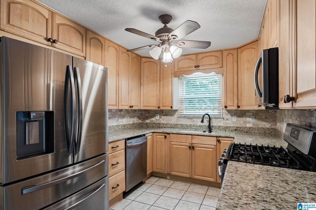 3202 EDENBURG DRIVE, Hueytown, AL 35023