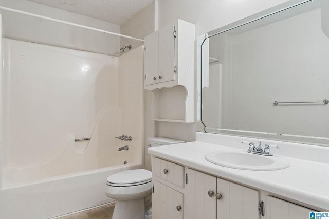 3202 EDENBURG DRIVE, Hueytown, AL 35023