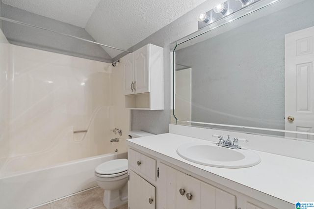 3202 EDENBURG DRIVE, Hueytown, AL 35023