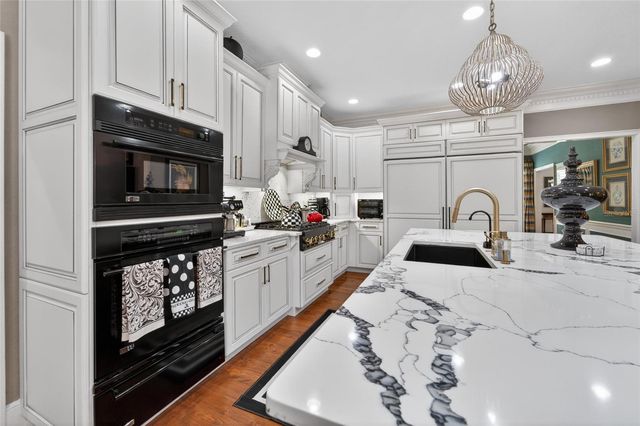 16203 AVILA BOULEVARD, Tampa, FL 33613