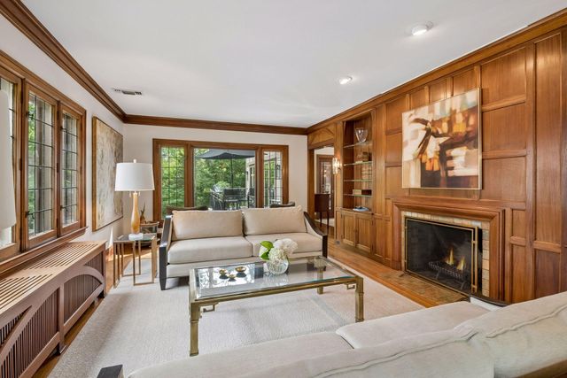 2825 Brookwood Terrace, Minneapolis, MN 55410