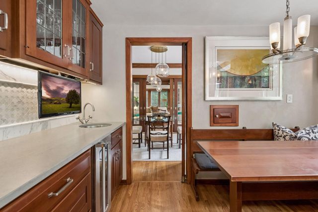 2825 Brookwood Terrace, Minneapolis, MN 55410