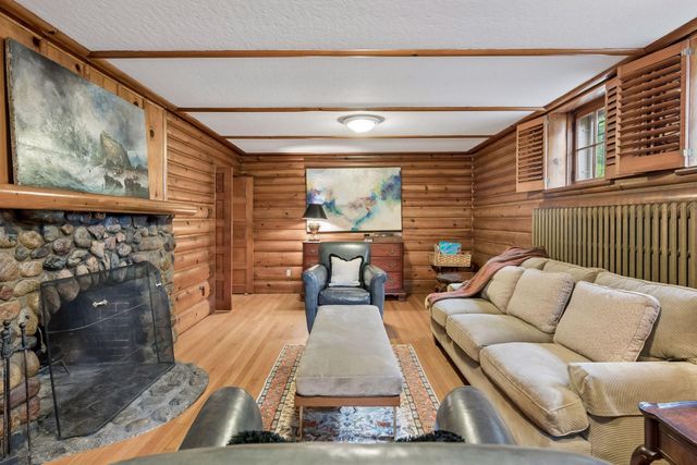 2825 Brookwood Terrace, Minneapolis, MN 55410