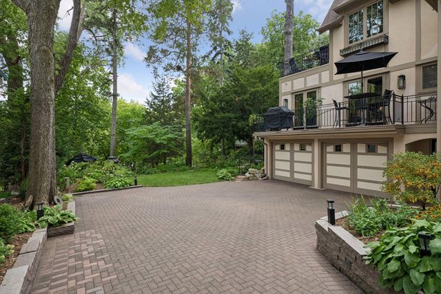 2825 Brookwood Terrace, Minneapolis, MN 55410