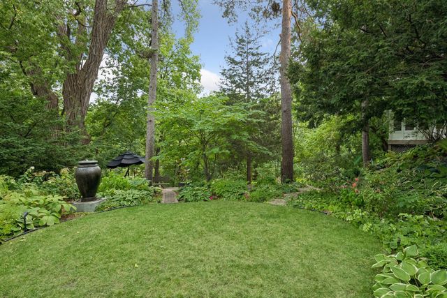 2825 Brookwood Terrace, Minneapolis, MN 55410