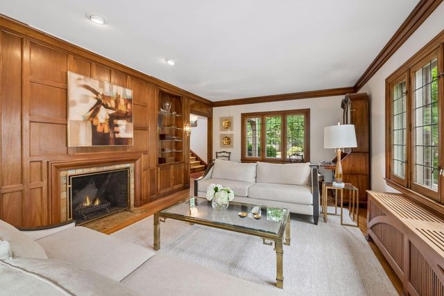 2825 Brookwood Terrace, Minneapolis, MN 55410