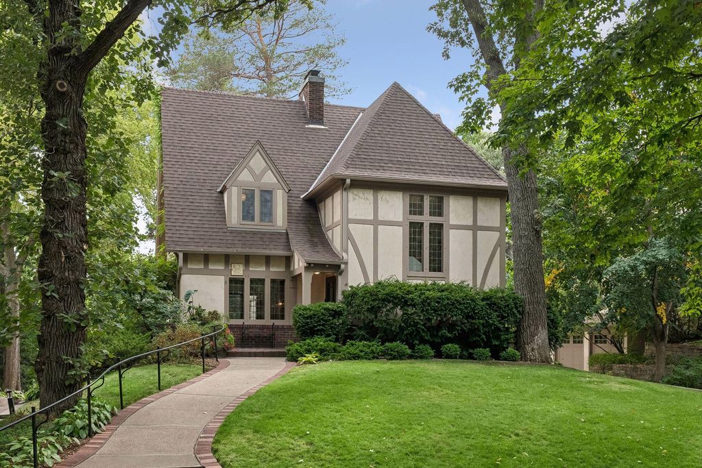 2825 Brookwood Terrace, Minneapolis, MN 55410 — exterior