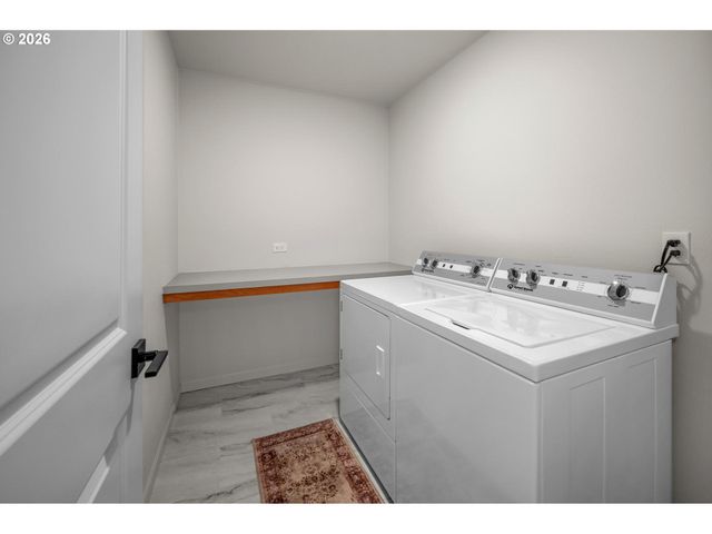 908 ROSEBUD Ct, Forest Grove, OR 97116
