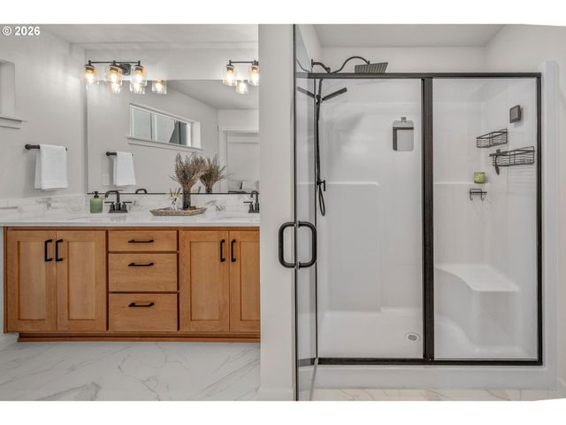 908 ROSEBUD Ct, Forest Grove, OR 97116