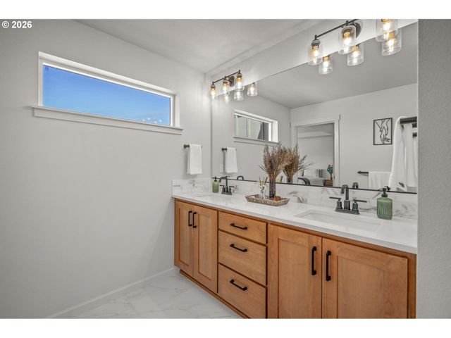 908 ROSEBUD Ct, Forest Grove, OR 97116