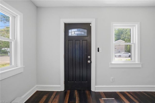 1713 Bay AVE, Hampton, VA 23661