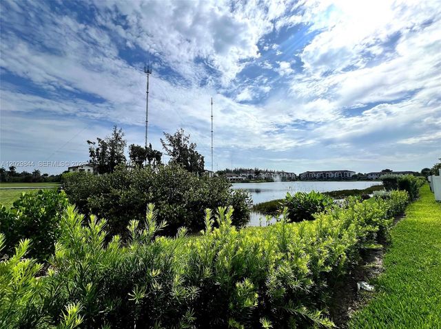 671 NW 204th St, Miami Gardens, FL 33169
