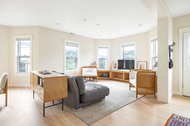 56 Gorham 3, Somerville, MA 02144