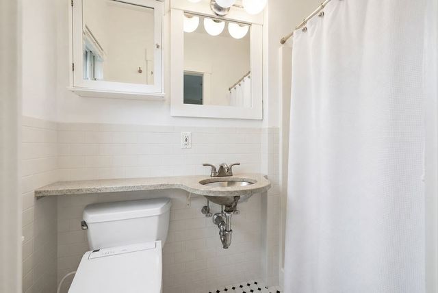 56 Gorham 3, Somerville, MA 02144