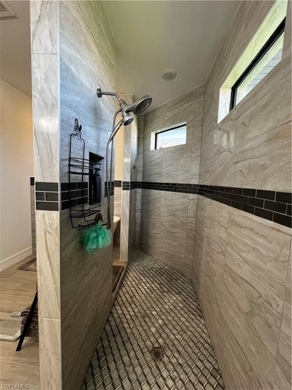 Image 8 of property listing at 2802 NW 14th TER, Cape Coral, FL 33993