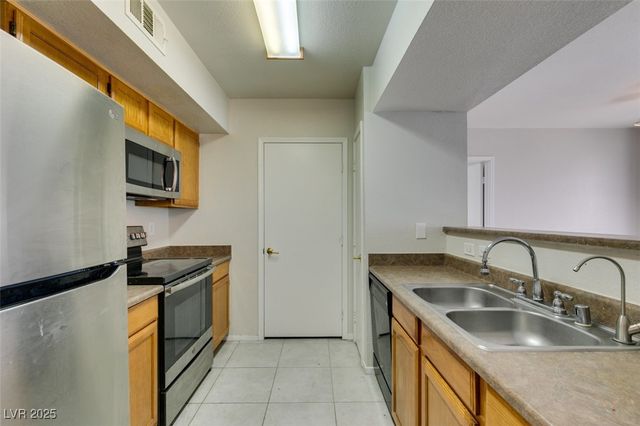 6650 West Warm Springs Road 2118, Las Vegas, NV 89118