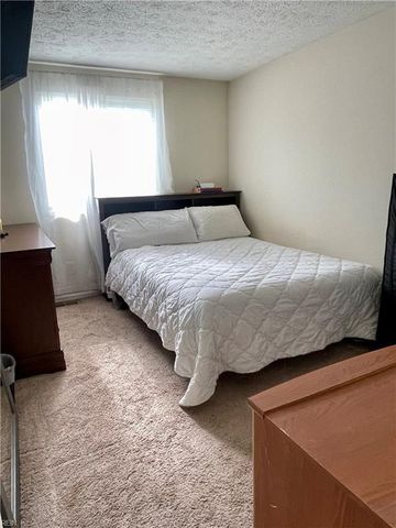 525 Chanticlar CT, Newport News, VA 23608