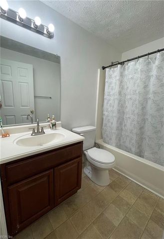 525 Chanticlar CT, Newport News, VA 23608