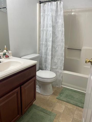 525 Chanticlar CT, Newport News, VA 23608