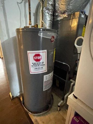 525 Chanticlar CT, Newport News, VA 23608