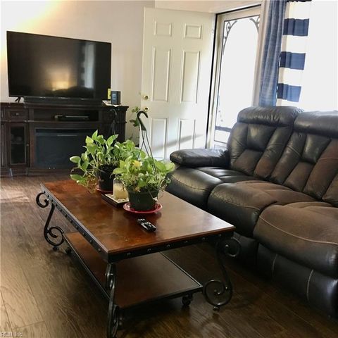 525 Chanticlar CT, Newport News, VA 23608