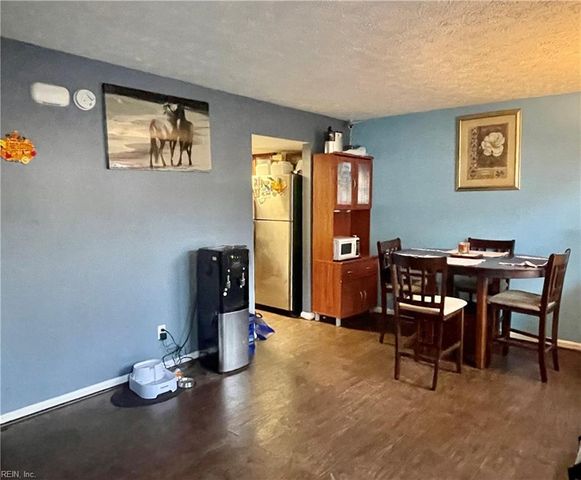 525 Chanticlar CT, Newport News, VA 23608