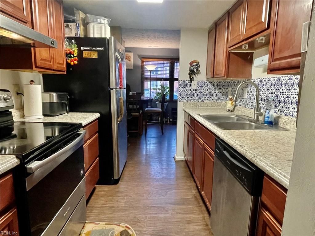 525 Chanticlar CT, Newport News, VA 23608