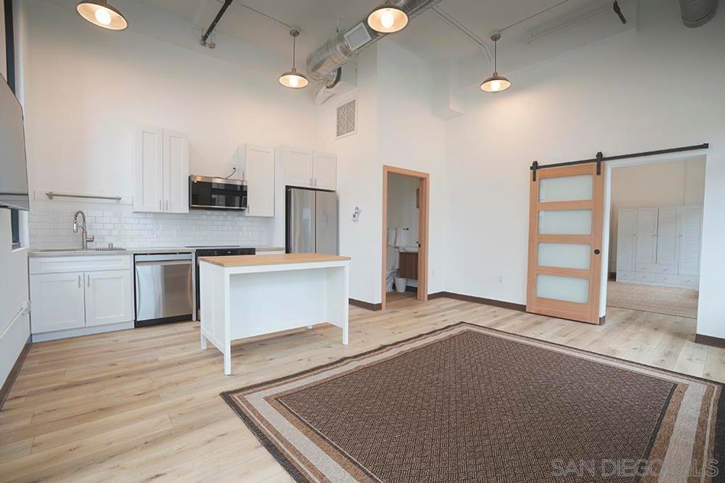 Image 3 of property listing at 5065 Waterview Way 101, Oceanside, CA 92057