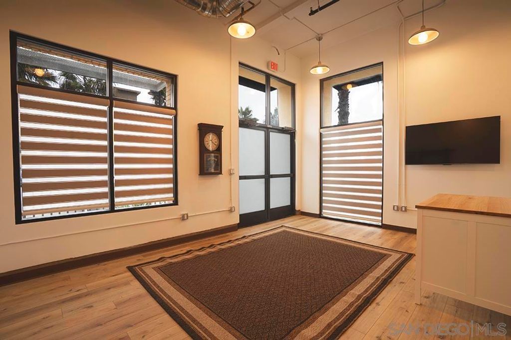 Image 5 of property listing at 5065 Waterview Way 101, Oceanside, CA 92057