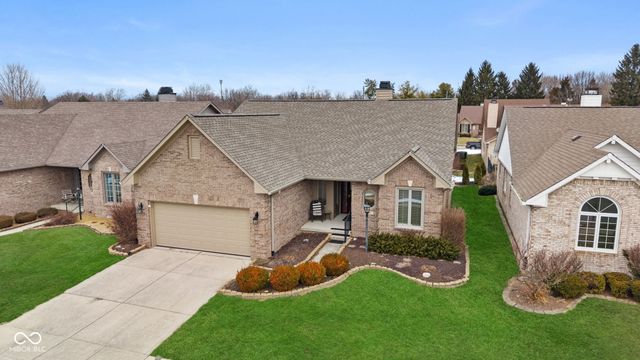 1638 Foxmere Way, Greenwood, IN 46142