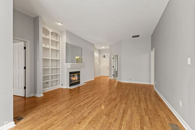 1638 Foxmere Way, Greenwood, IN 46142