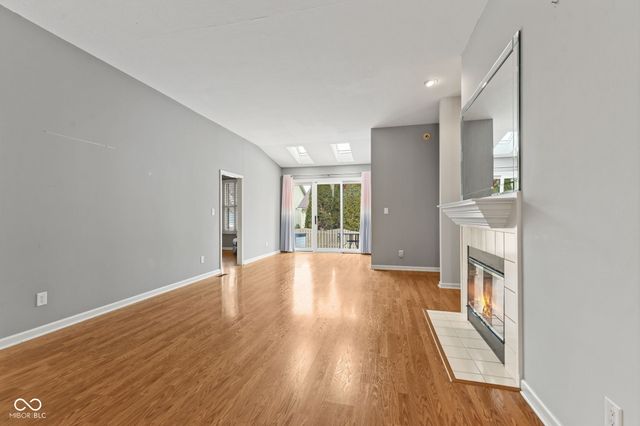 1638 Foxmere Way, Greenwood, IN 46142