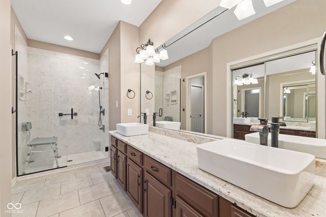 1638 Foxmere Way, Greenwood, IN 46142