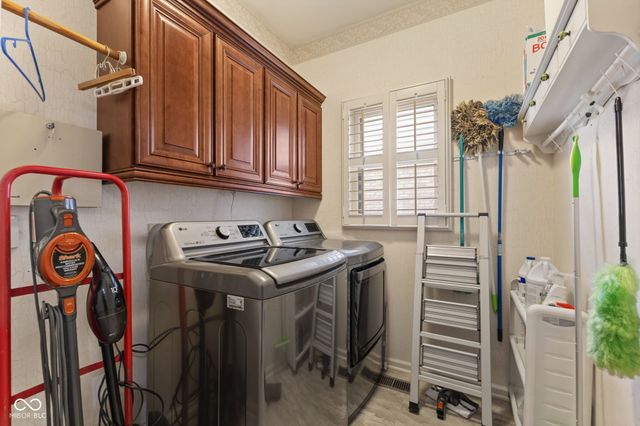 1638 Foxmere Way, Greenwood, IN 46142