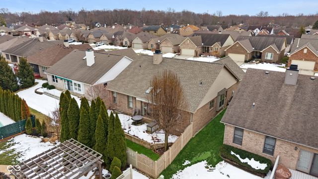 1638 Foxmere Way, Greenwood, IN 46142