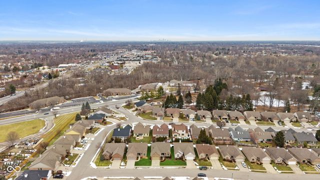 1638 Foxmere Way, Greenwood, IN 46142