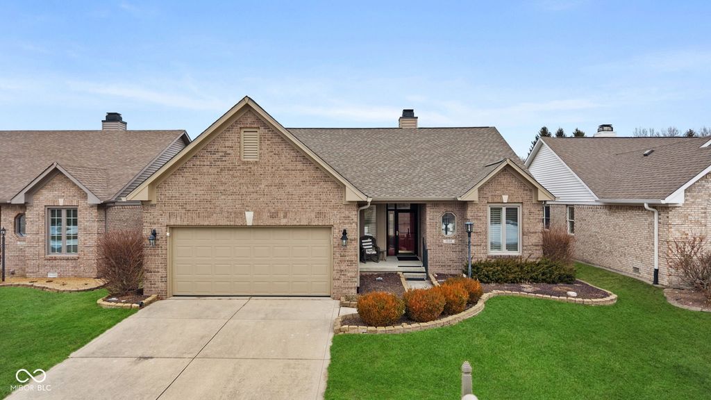 1638 Foxmere Way, Greenwood, IN 46142