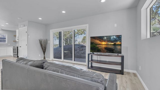 85 Nm 333 NE, Albuquerque, NM 87123