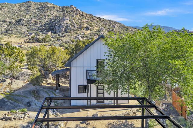 85 Nm 333 NE, Albuquerque, NM 87123