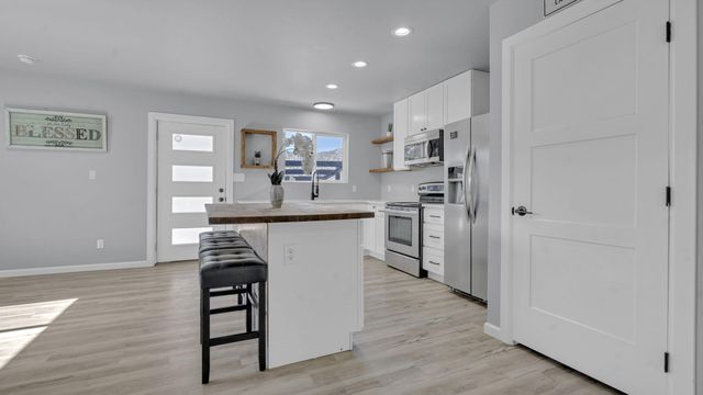 85 Nm 333 NE, Albuquerque, NM 87123