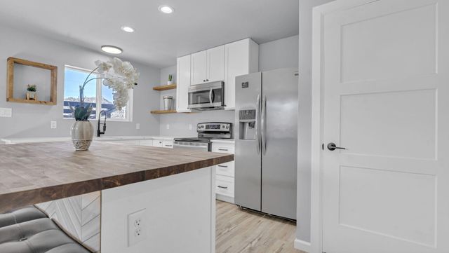 85 Nm 333 NE, Albuquerque, NM 87123