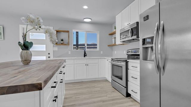 85 Nm 333 NE, Albuquerque, NM 87123