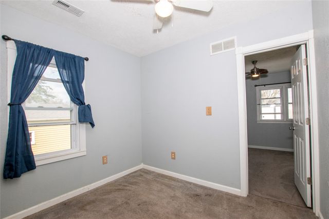 816 E 7th Street S, Newton, IA 50208