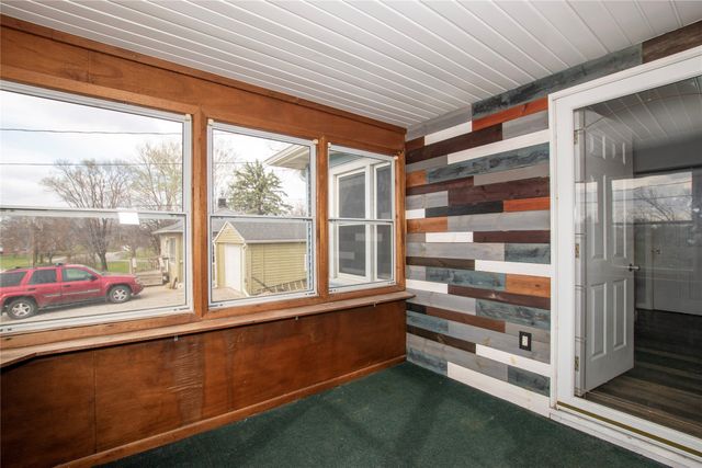 816 E 7th Street S, Newton, IA 50208