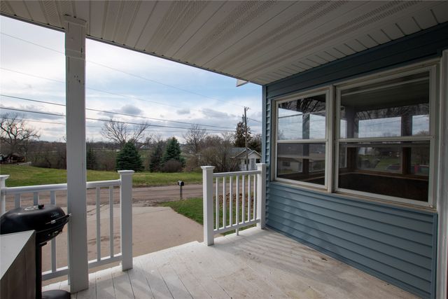 816 E 7th Street S, Newton, IA 50208