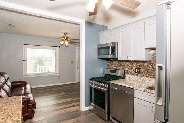 816 E 7th Street S, Newton, IA 50208