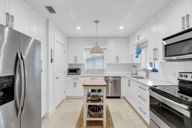 181 Ocean View Drive, Key Largo, FL 33037