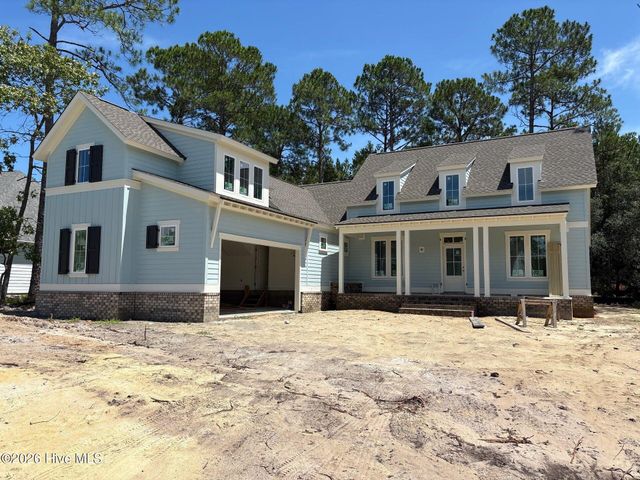 725 Breezewood Drive SE, Bolivia, NC 28422